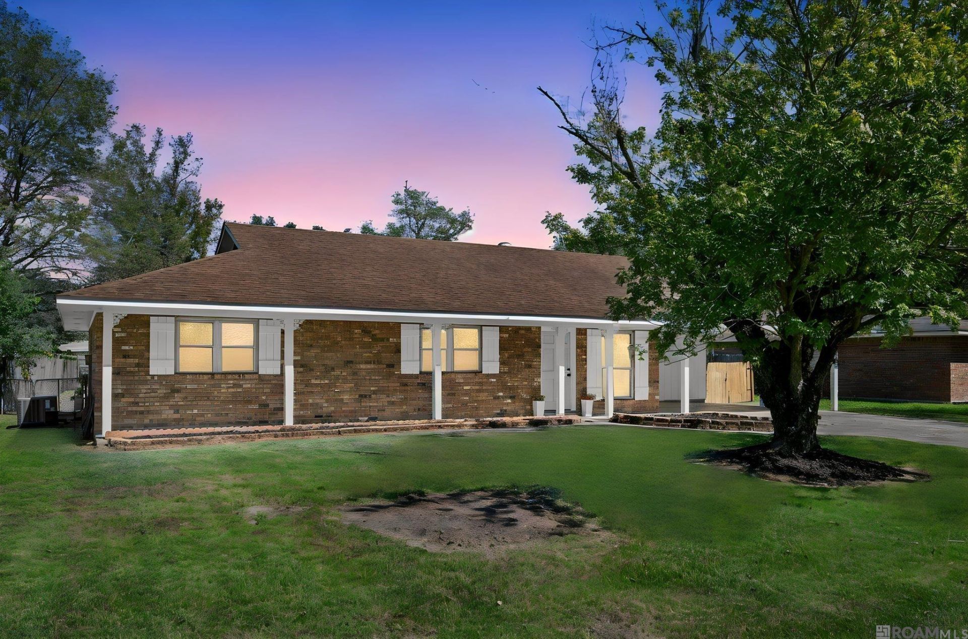 10658 Carmel Dr, Baton Rouge, LA 70818 Main Photo