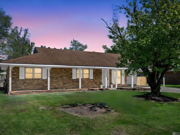 10658 Carmel Dr, Baton Rouge, LA 70818