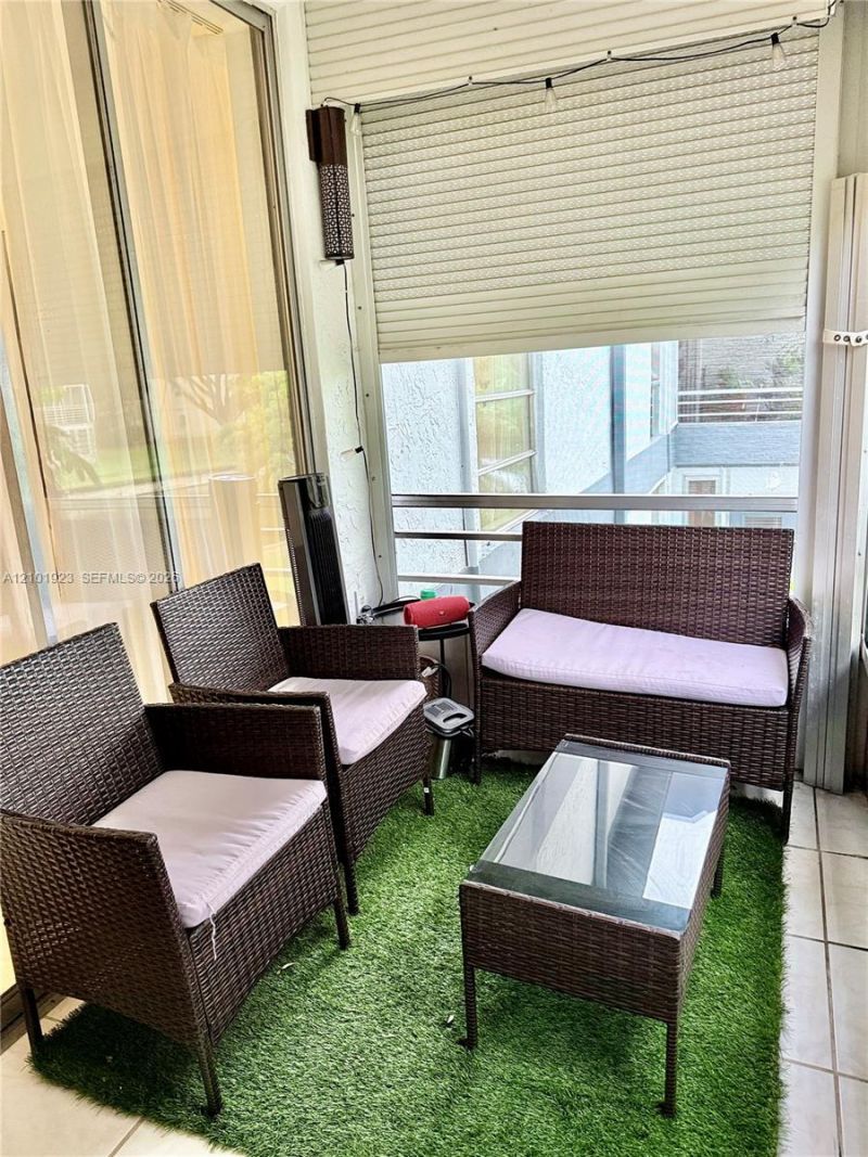 8321 Sands Point Blvd , Unit D204, Tamarac, FL 33321 Photo