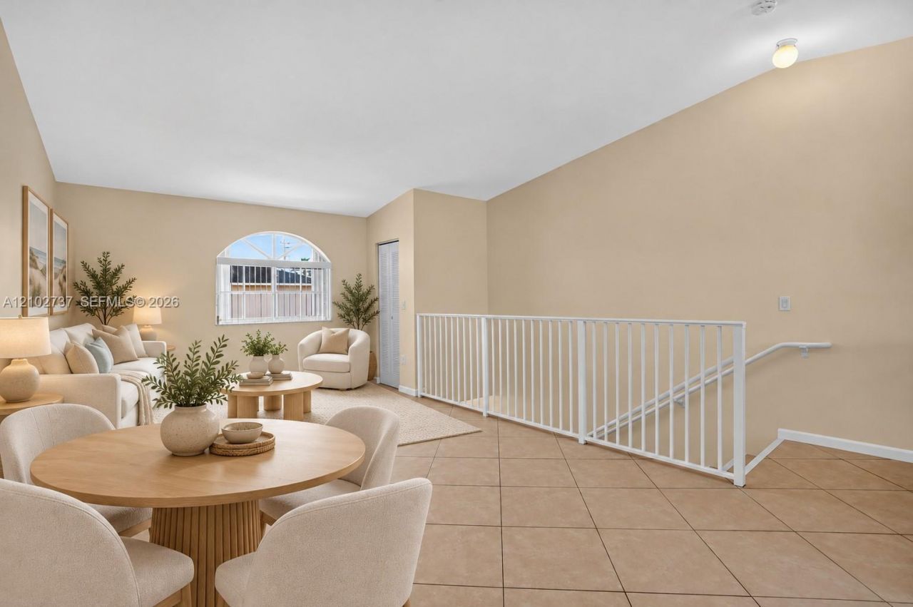6989 W 36th Ave , Unit 202, Hialeah, FL 33018 Photo