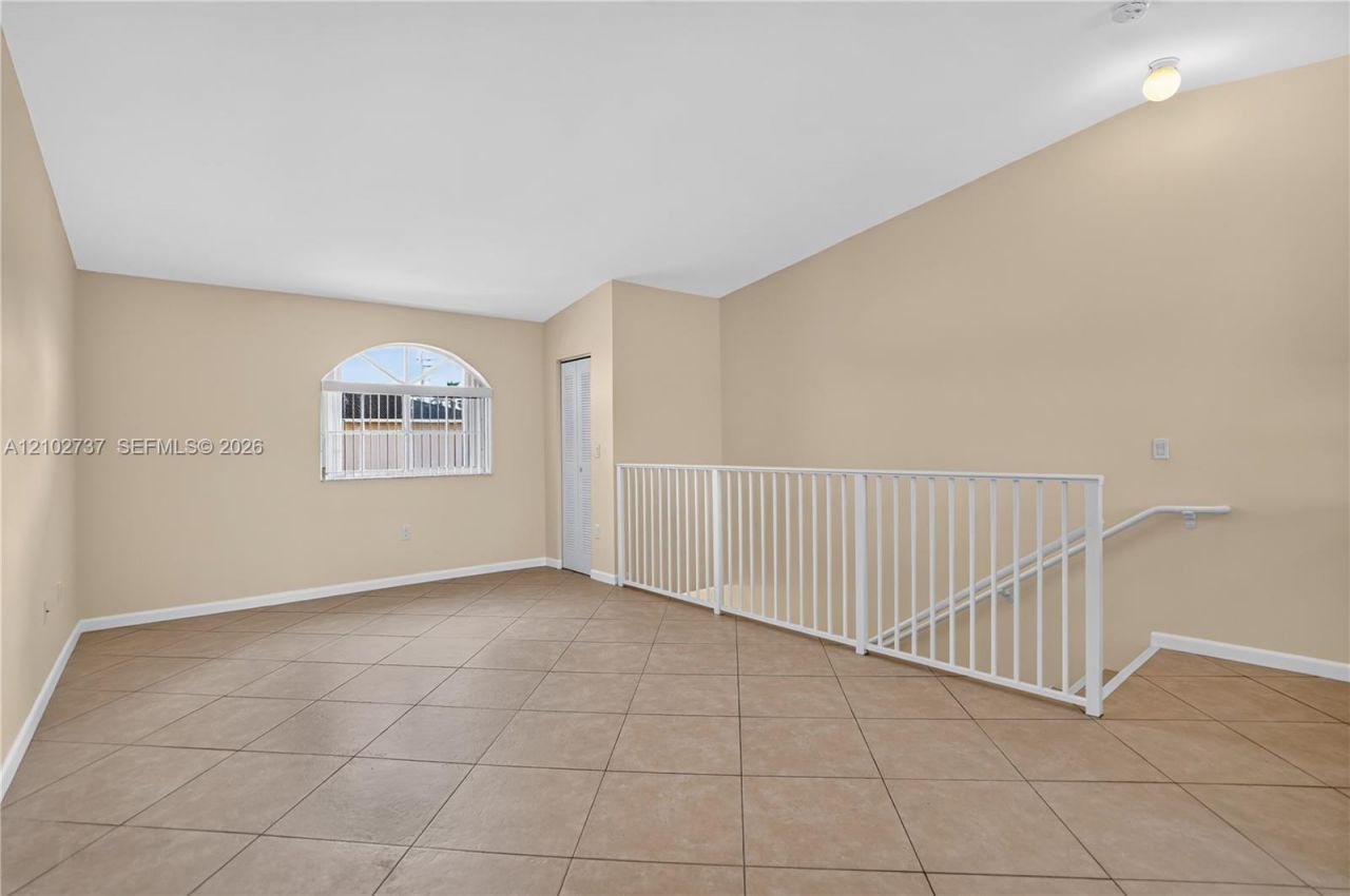 6989 W 36th Ave , Unit 202, Hialeah, FL 33018 Photo