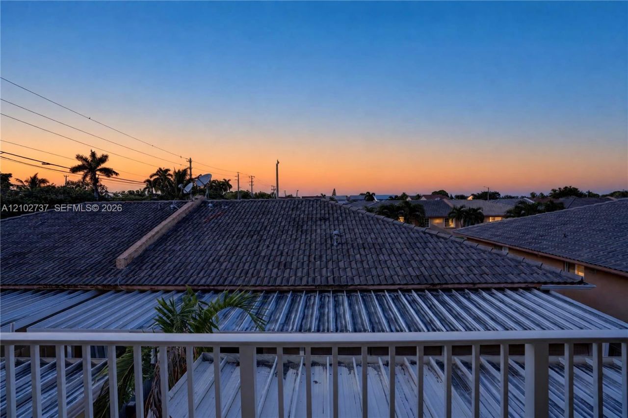 6989 W 36th Ave , Unit 202, Hialeah, FL 33018 Photo