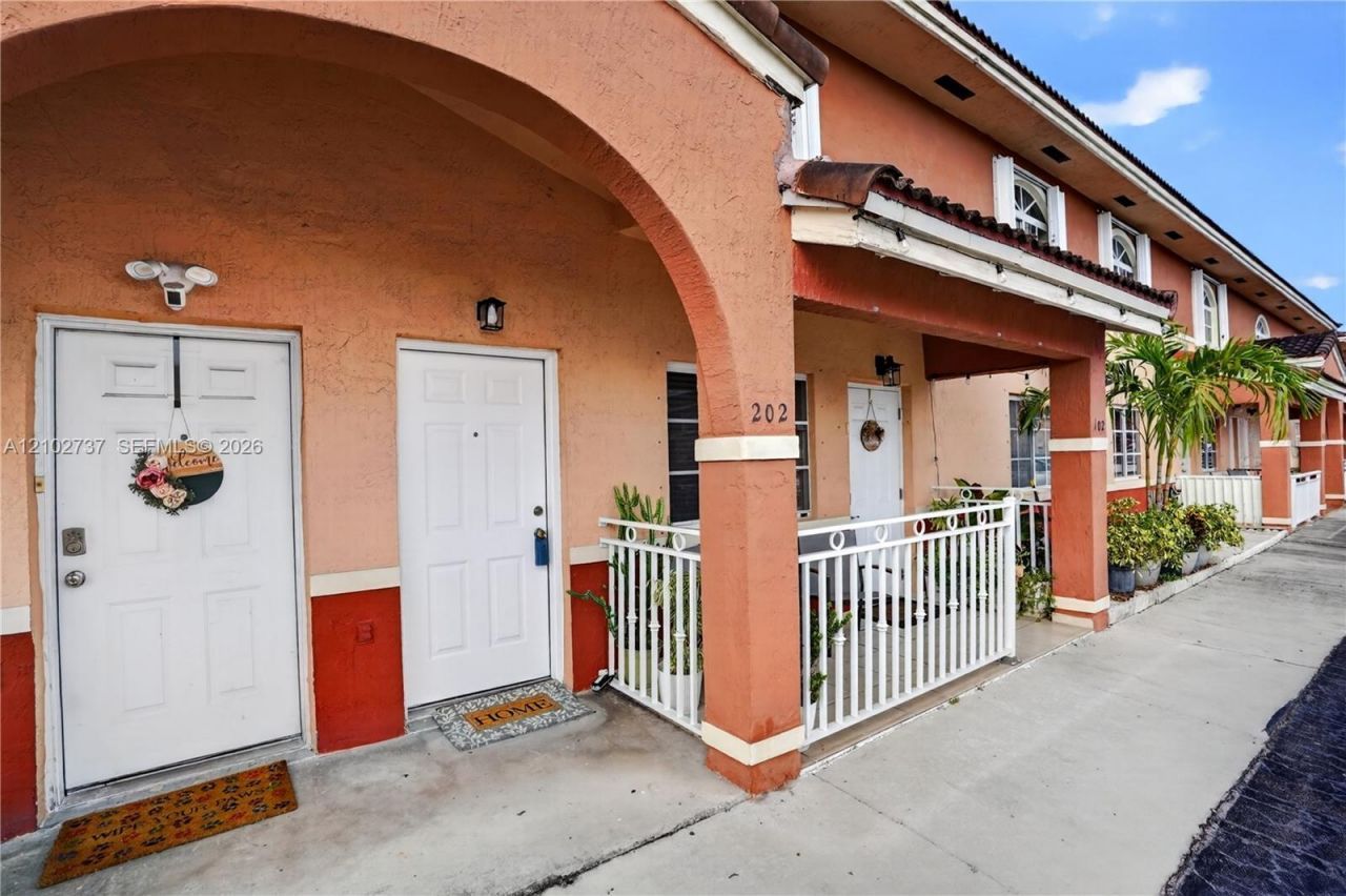 6989 W 36th Ave , Unit 202, Hialeah, FL 33018 Photo