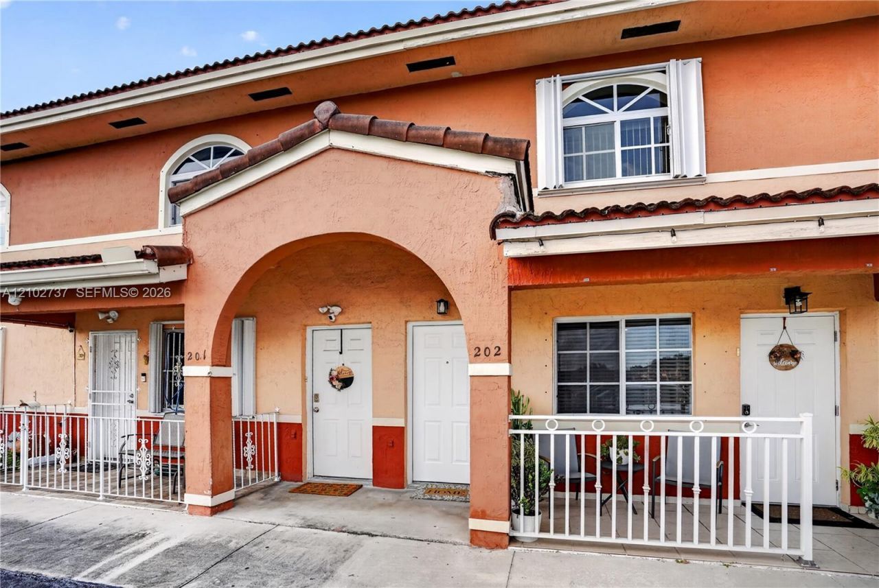 6989 W 36th Ave , Unit 202, Hialeah, FL 33018 Photo