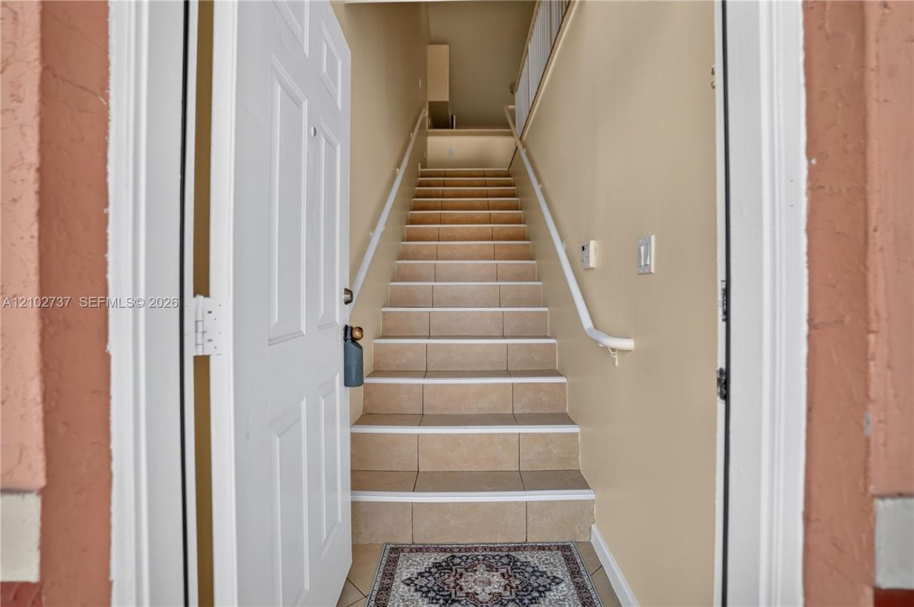 6989 W 36th Ave , Unit 202, Hialeah, FL 33018 Photo