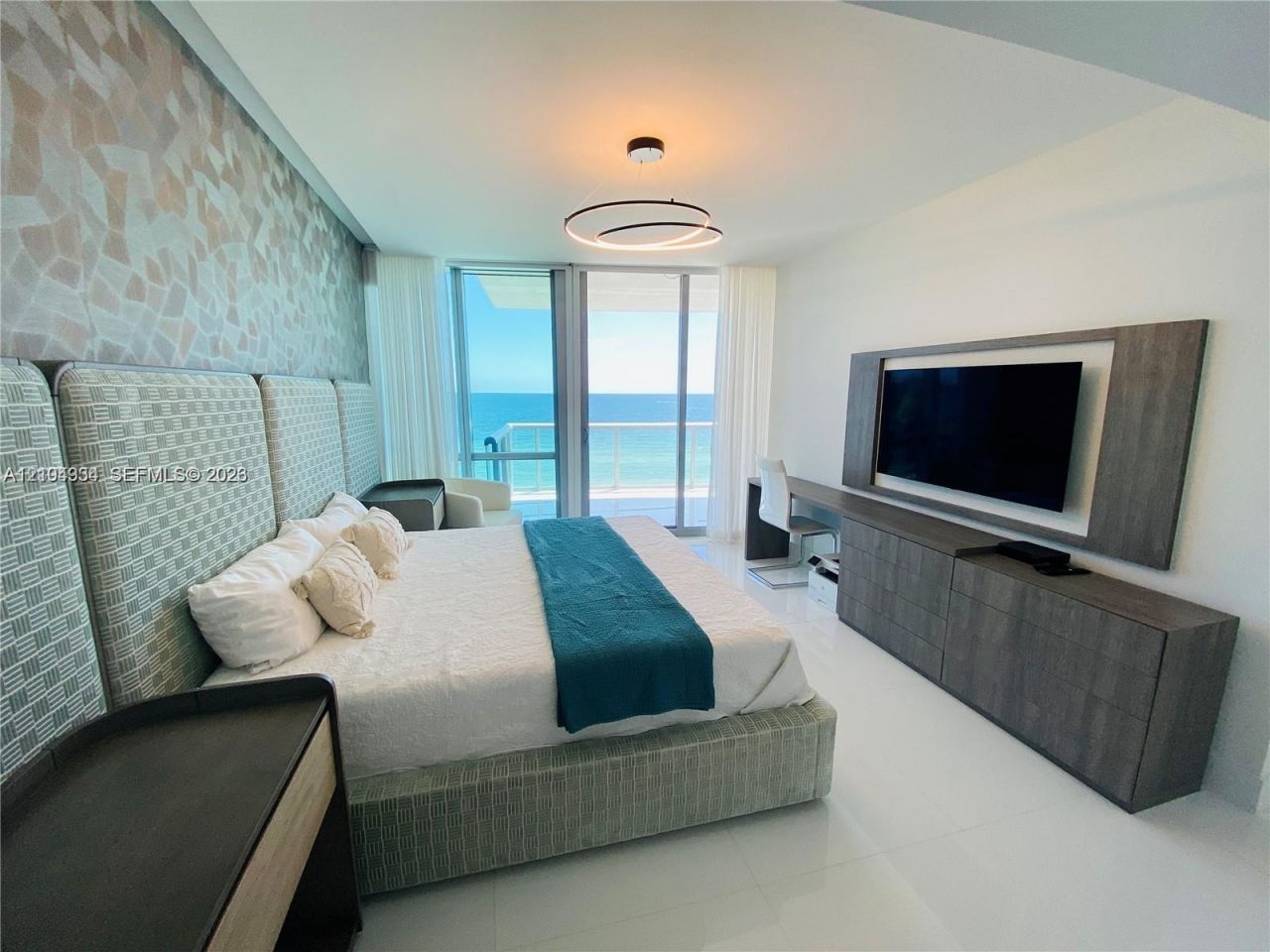 17121 Collins Ave, Unit 907, Sunny Isles Beach, FL 33160 Photo