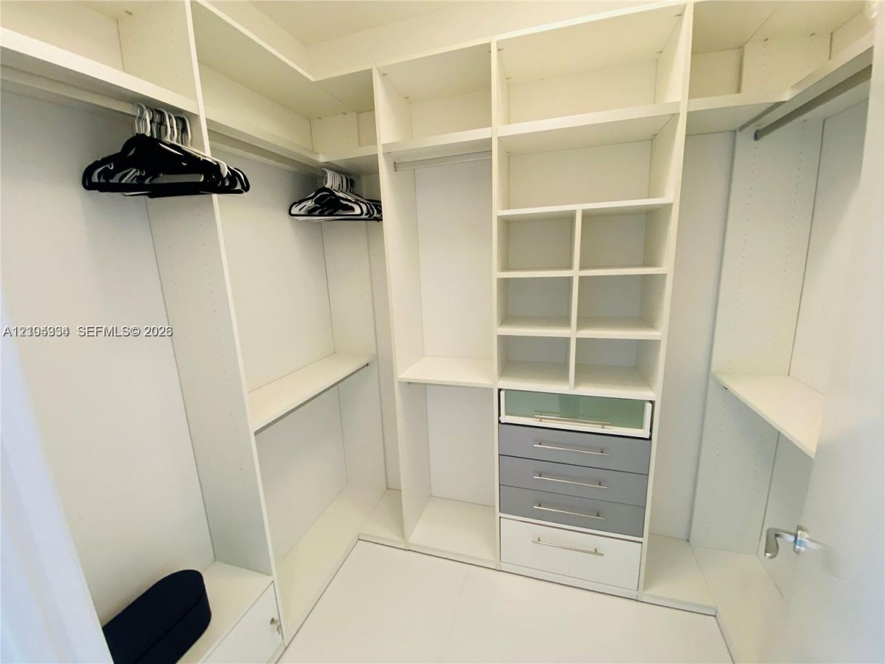 17121 Collins Ave, Unit 907, Sunny Isles Beach, FL 33160 Photo