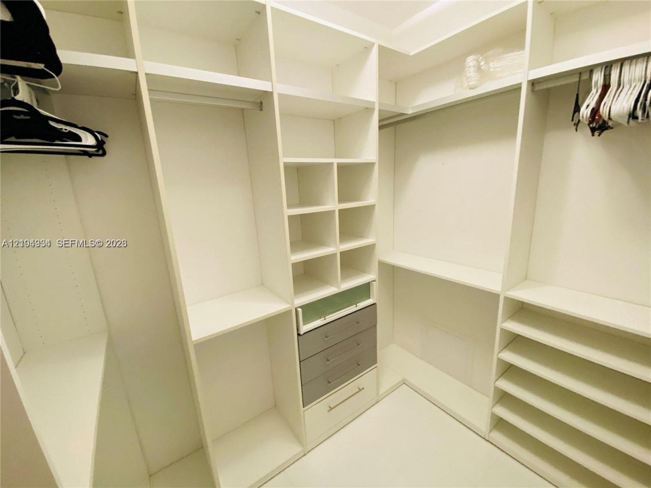 17121 Collins Ave, Unit 907, Sunny Isles Beach, FL 33160 Photo