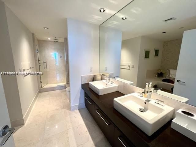 17121 Collins Ave, Unit 907, Sunny Isles Beach, FL 33160 Photo