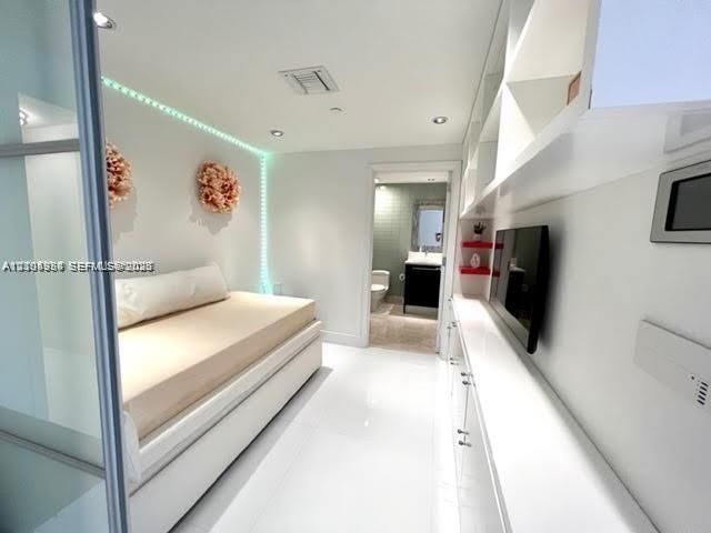 17121 Collins Ave, Unit 907, Sunny Isles Beach, FL 33160 Photo