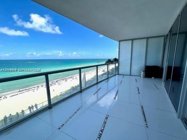 17121 Collins Ave, Unit 907, Sunny Isles Beach, FL 33160 Photo