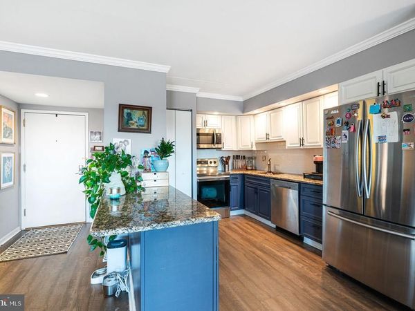 200 10 LOMBARD STREET, Unit 703, PHILADELPHIA, PA 19147