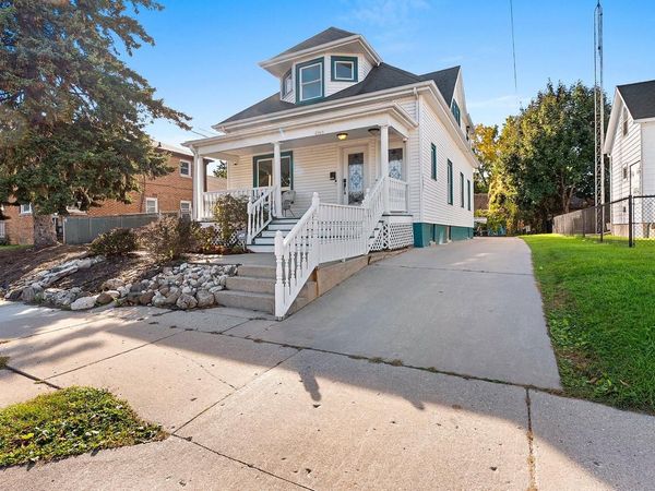2307 Marshall STREET, Manitowoc, WI 54220