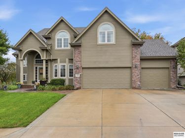 19880 Davenport Street, Elkhorn, NE 68022