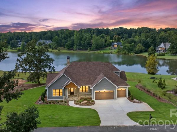 966 Mapleton Lane, Unit 14, Columbus, NC 28722