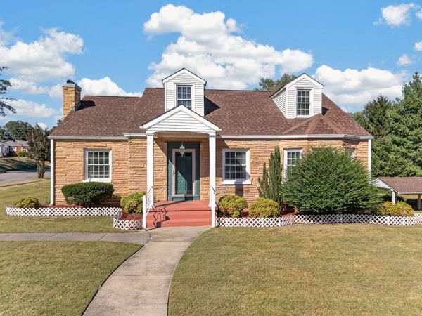 1011 Swanson Blvd , Fayetteville, TN 37334