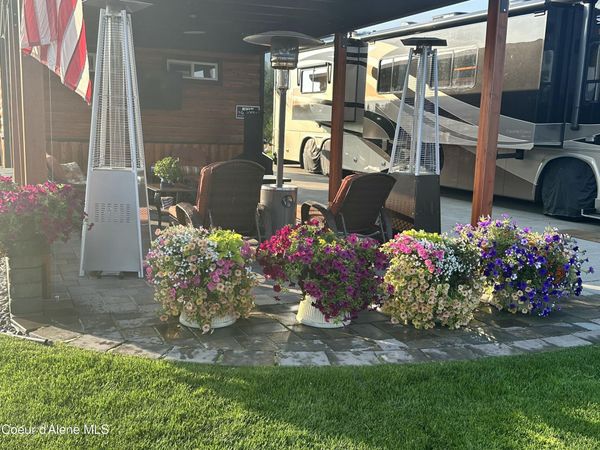 51 Sand Trap Ln , Blanchard, ID 83804