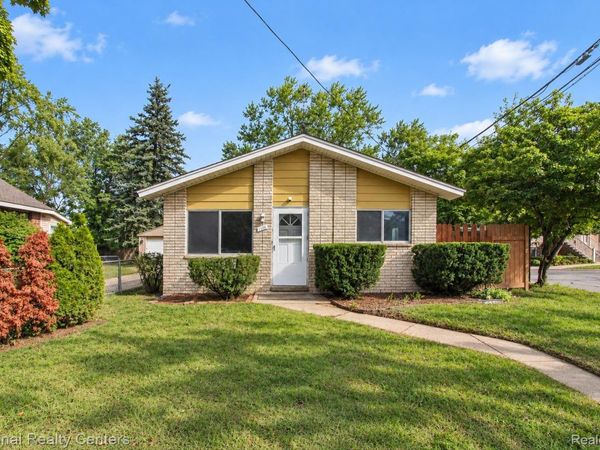 1069 Urbancrest Drive , Troy, Mi 48083