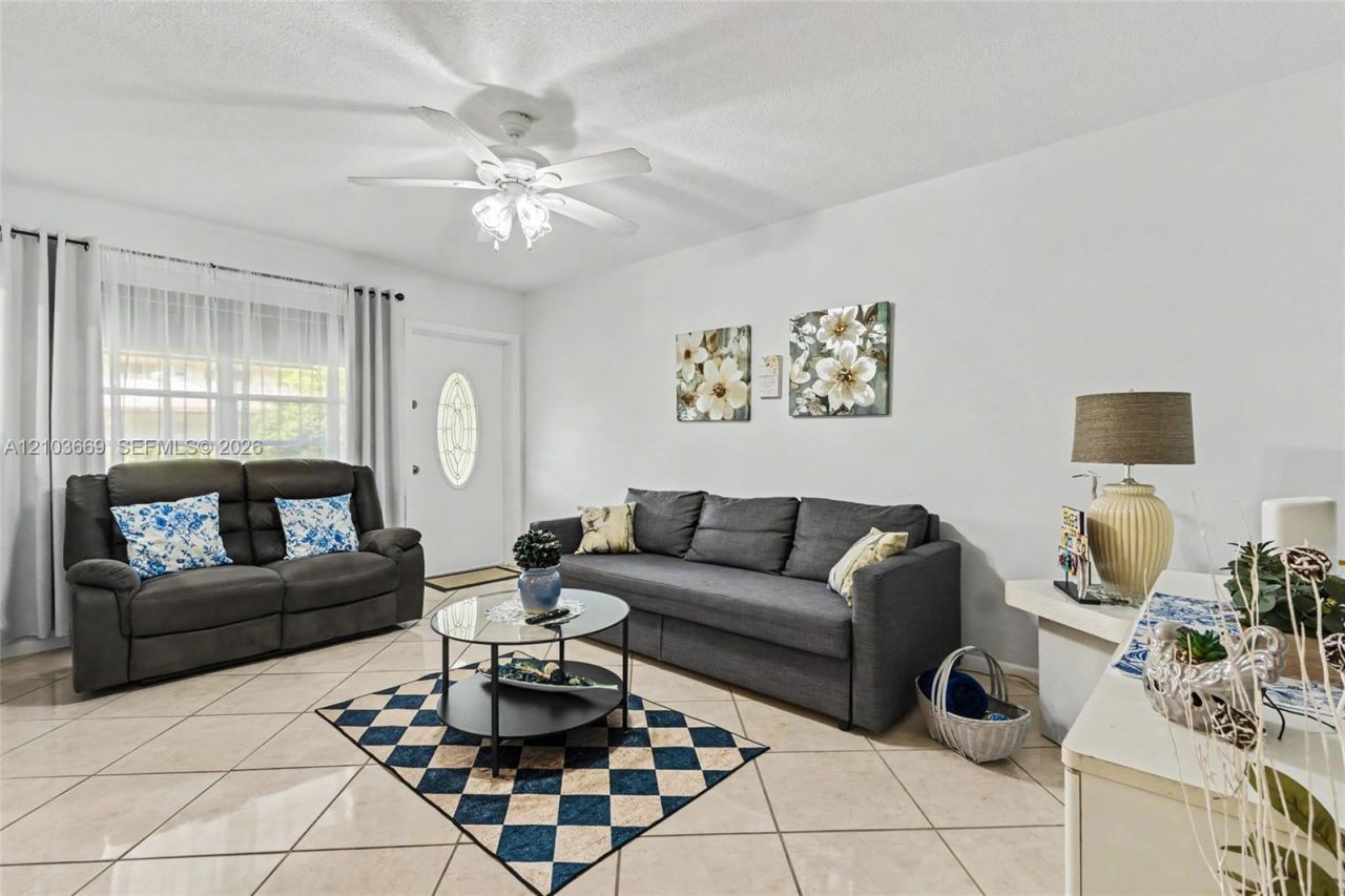 5300 Washington St, Unit H137, Hollywood, FL 33021 Photo