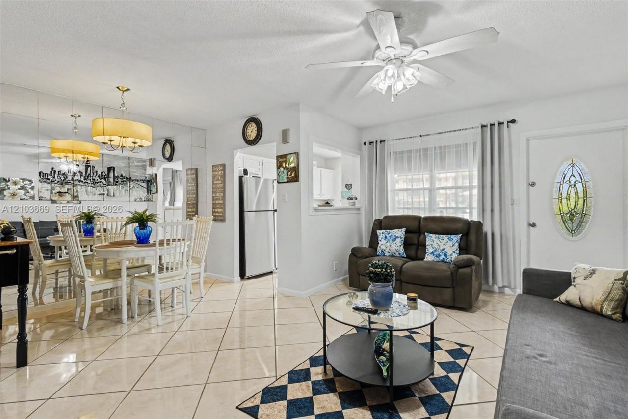 5300 Washington St, Unit H137, Hollywood, FL 33021 Photo