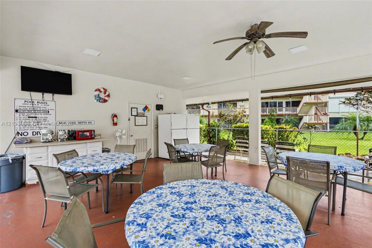 5300 Washington St, Unit H137, Hollywood, FL 33021 Photo