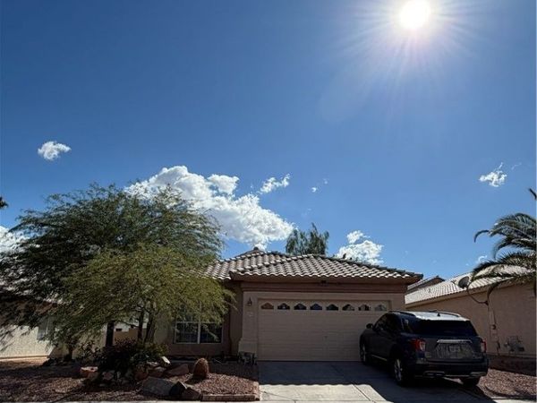 8421 Bay Crest Drive, Las Vegas, NV 89128