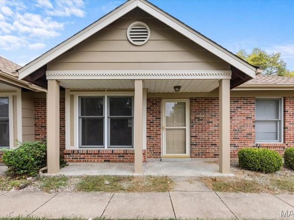 12230 Tarpon Drive , Florissant, MO 63033