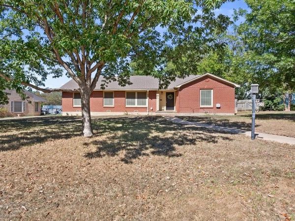 2501 N 32nd Street, Waco, TX 76708