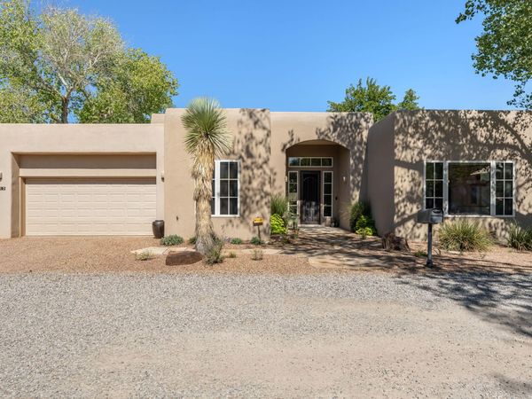 2715 Rio Encantado Court NW, Albuquerque, NM 87107