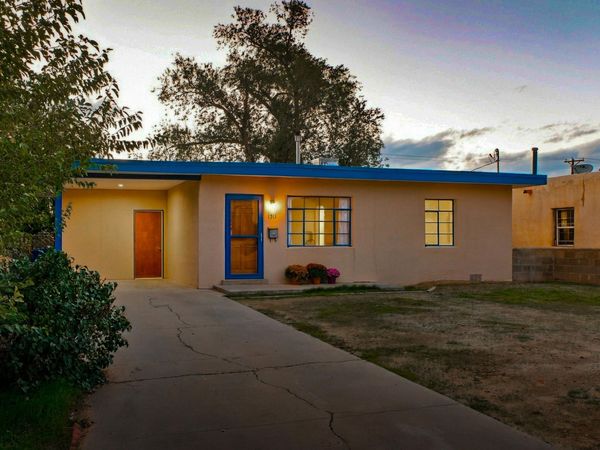 1311 Dartmouth Drive NE, Albuquerque, NM 87106