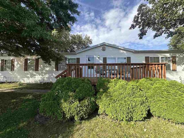 1204 Mary Drive, Marion, IA 52302