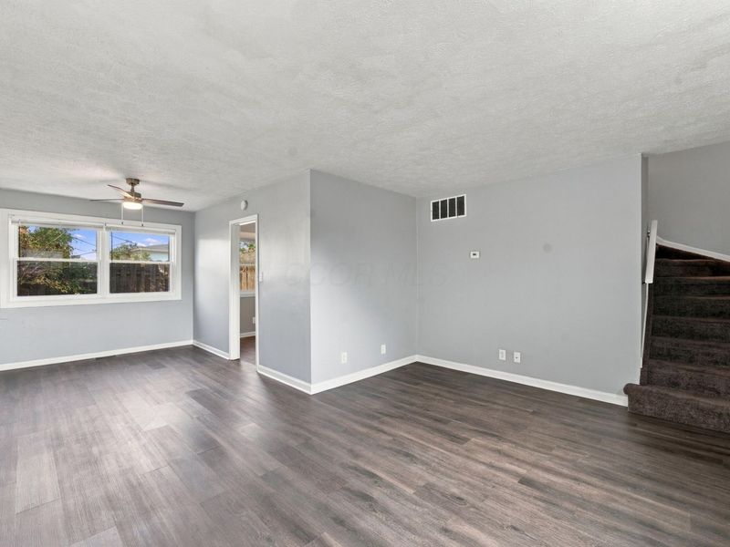 113 Buckeye Circle, Columbus, OH 43217 Photo 6