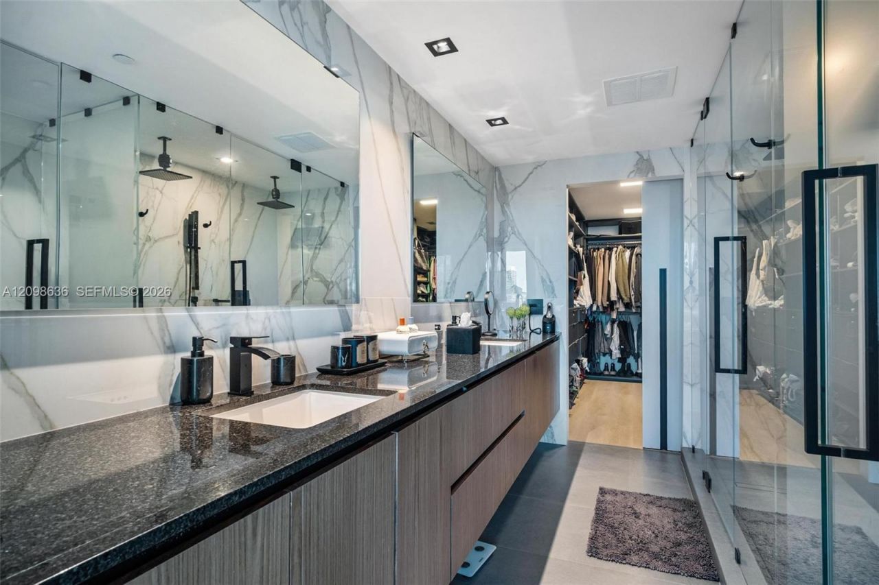 2950 NE 188th St, Unit 524, Aventura, FL 33180 Photo