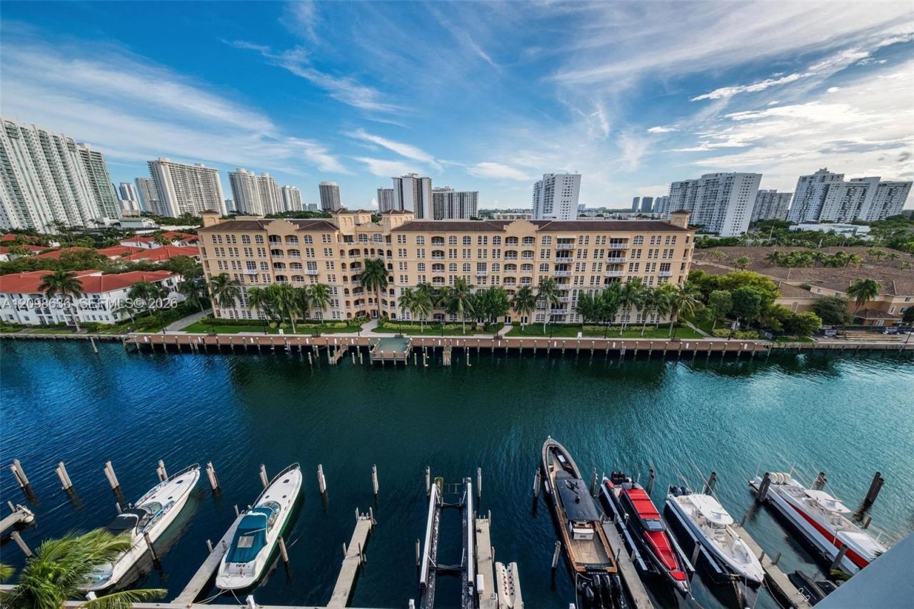 2950 NE 188th St, Unit 524, Aventura, FL 33180 Photo