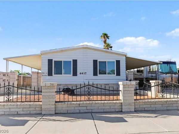 6617 Pearblossom Lane , Las Vegas, NV 89108