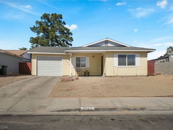 5574 Tunis Avenue , Las Vegas, NV 89122