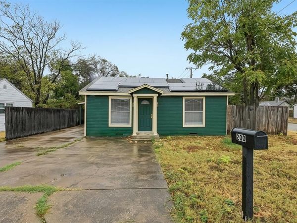 200 N Roe Street, White Settlement, TX 76108