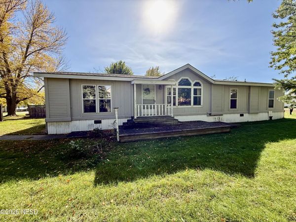 25 8TH STREET SW, Watertown, SD 57201