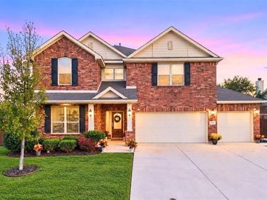 1533 Fallingwater Trail, Fort Worth, TX 76052