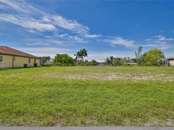 3818 SW 19TH PLACE , CAPE CORAL, FL 33914