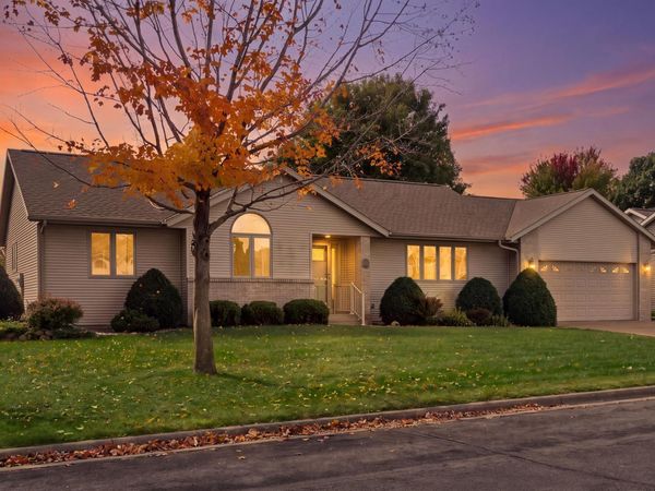 932 Garden Pl, Onalaska, WI 54650