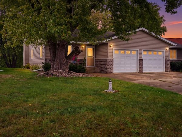 209 Westview Pl, La Crosse, WI 54601