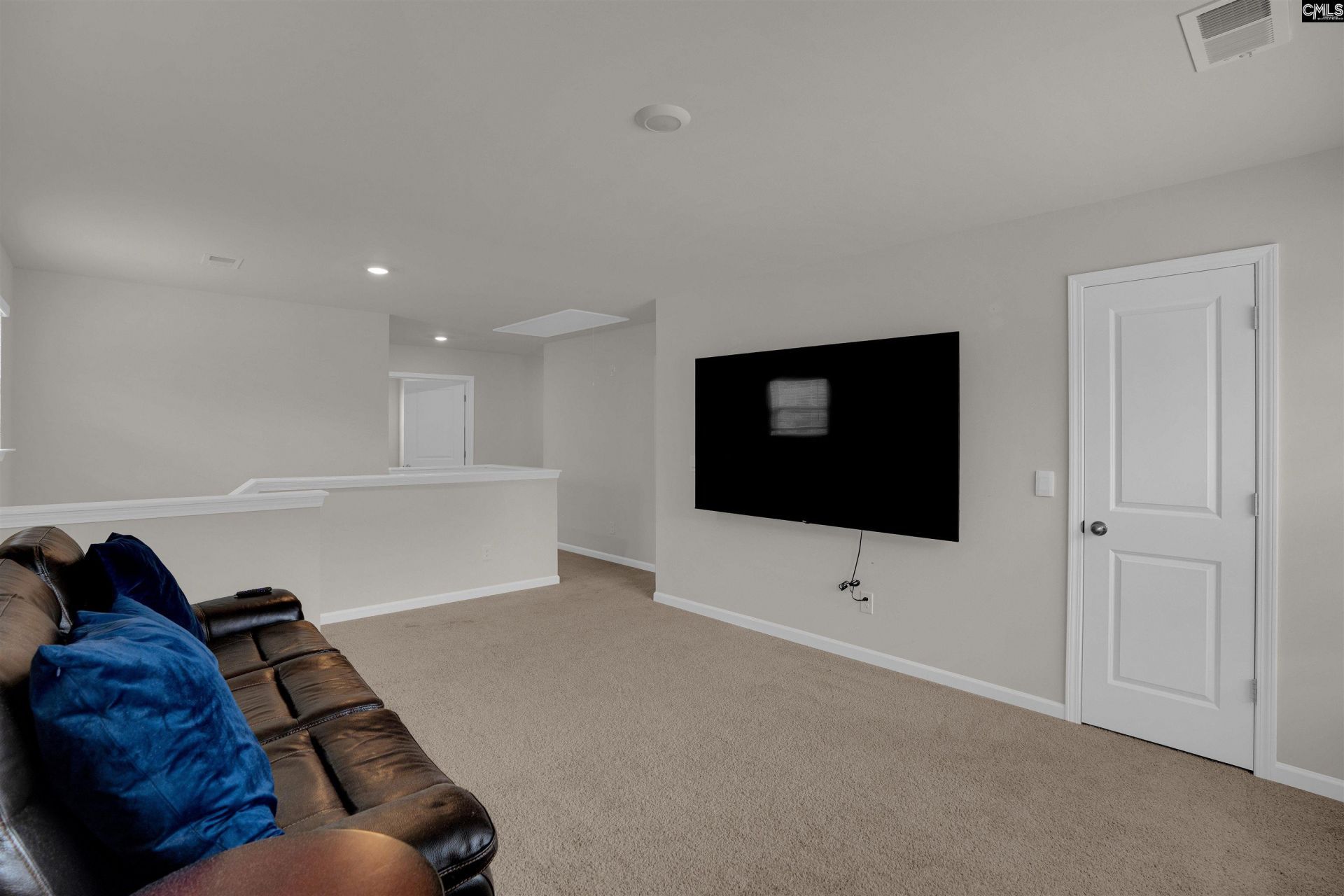 755 Tiger Lily Drive Photo 6