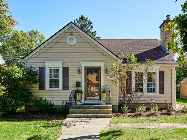 515 PRESTON Avenue , Elgin, IL 60120