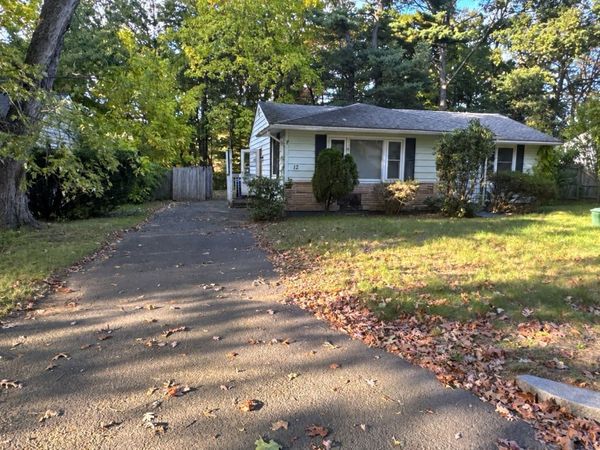 12 Lawton St, Springfield, MA 01109