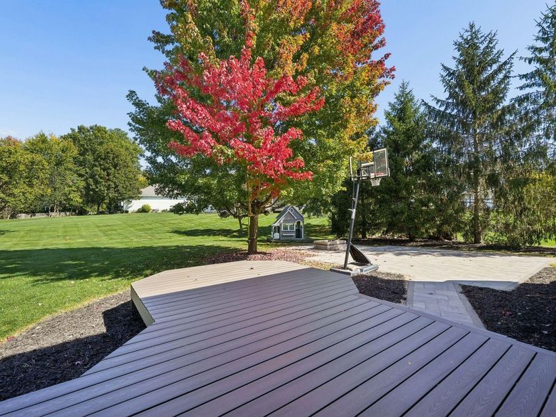 8240 Chateau Lane, Westerville, OH 43082 Photo 23