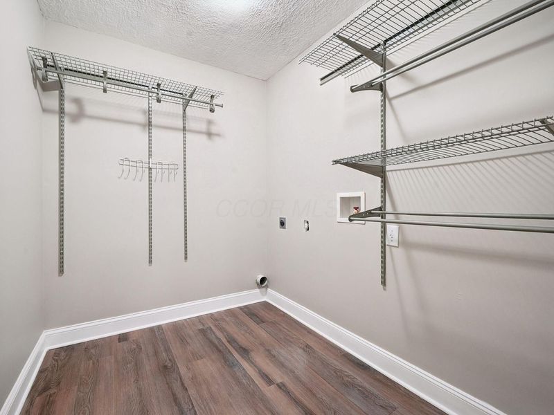 8240 Chateau Lane, Westerville, OH 43082 Photo 70