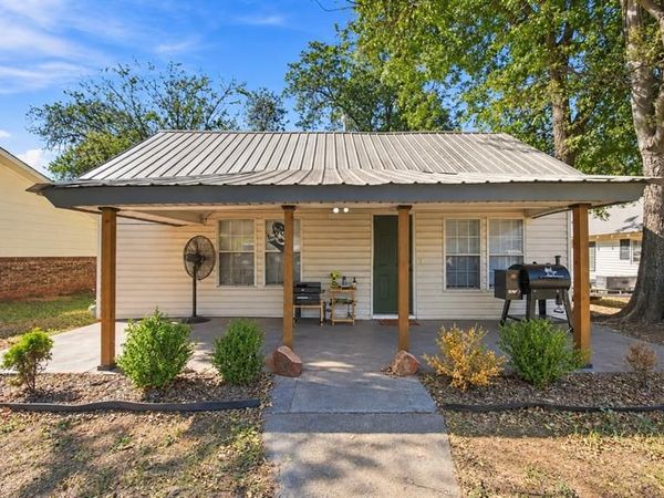 1012 S 13th Street, Chickasha, OK 73018