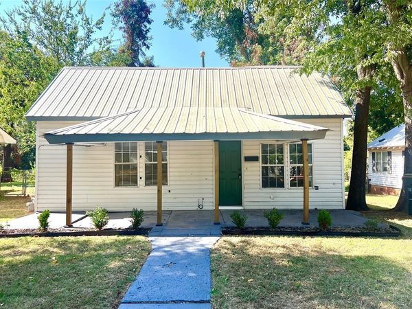 1012 S 13th Street, Chickasha, OK 73018