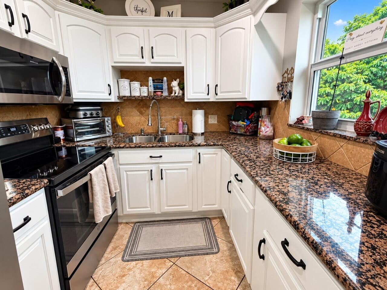 16 Sheffield A, Unit 16, West Palm Beach, FL 33417 Photo